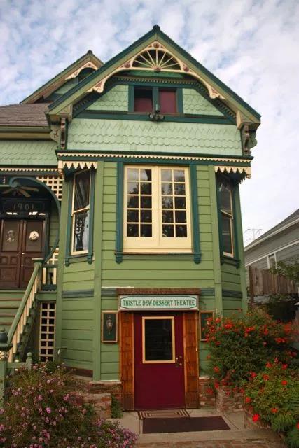 Thistle Dew Theatre exterior